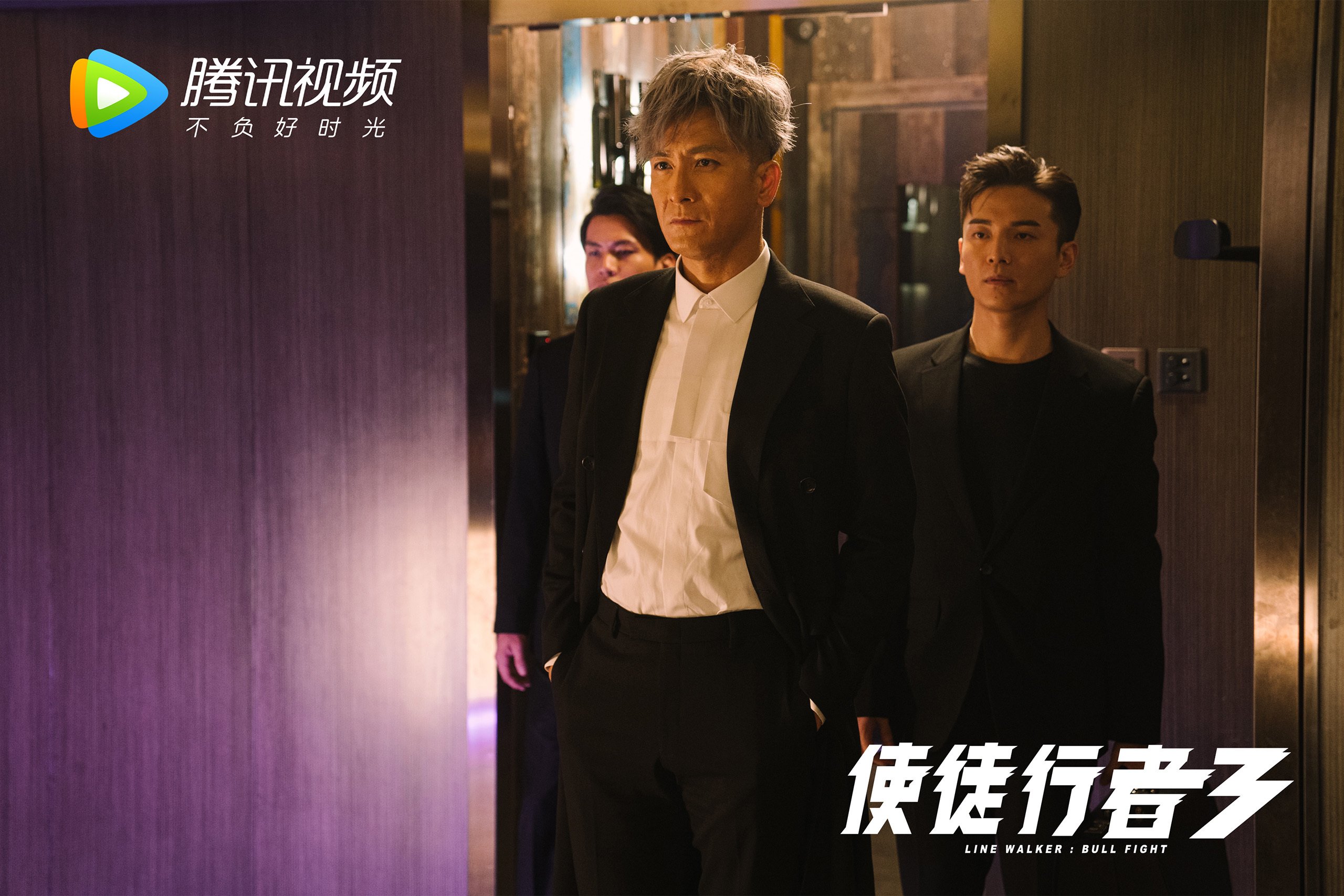 越来越多的校园足球比赛进入高校校园生活，校园足球现状
